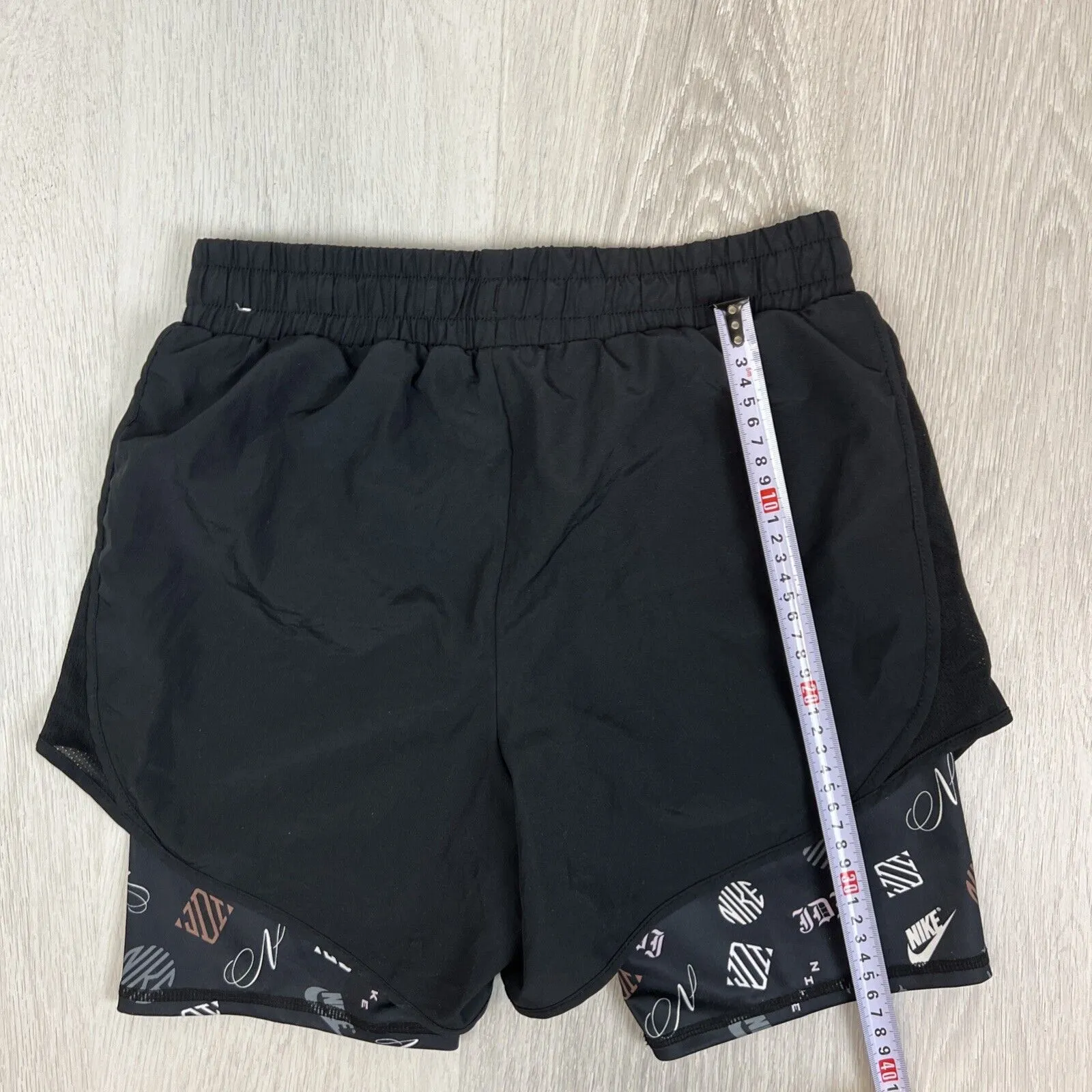 Nike Teens Activewear Shorts With Built In Tights Size 13-14 Years