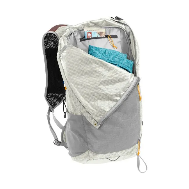 Octane 16 Hydration Hiking Pack with Fusion 2L Reservoir - 16L