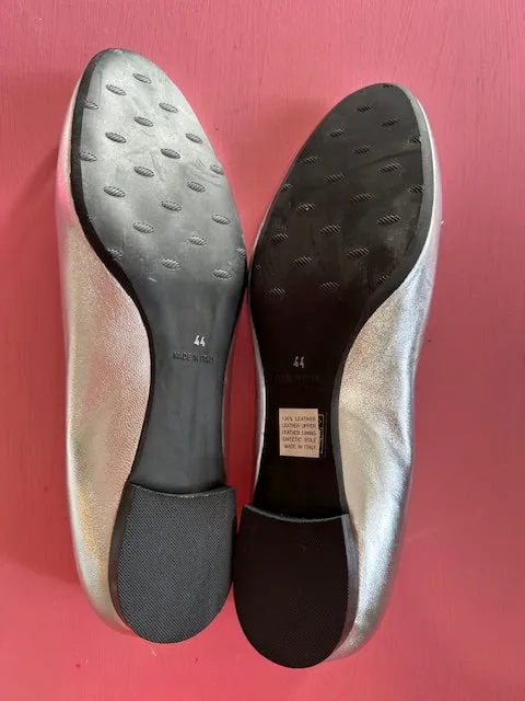 Pre-Loved Olivia Loe Silver Ballets Size 44
