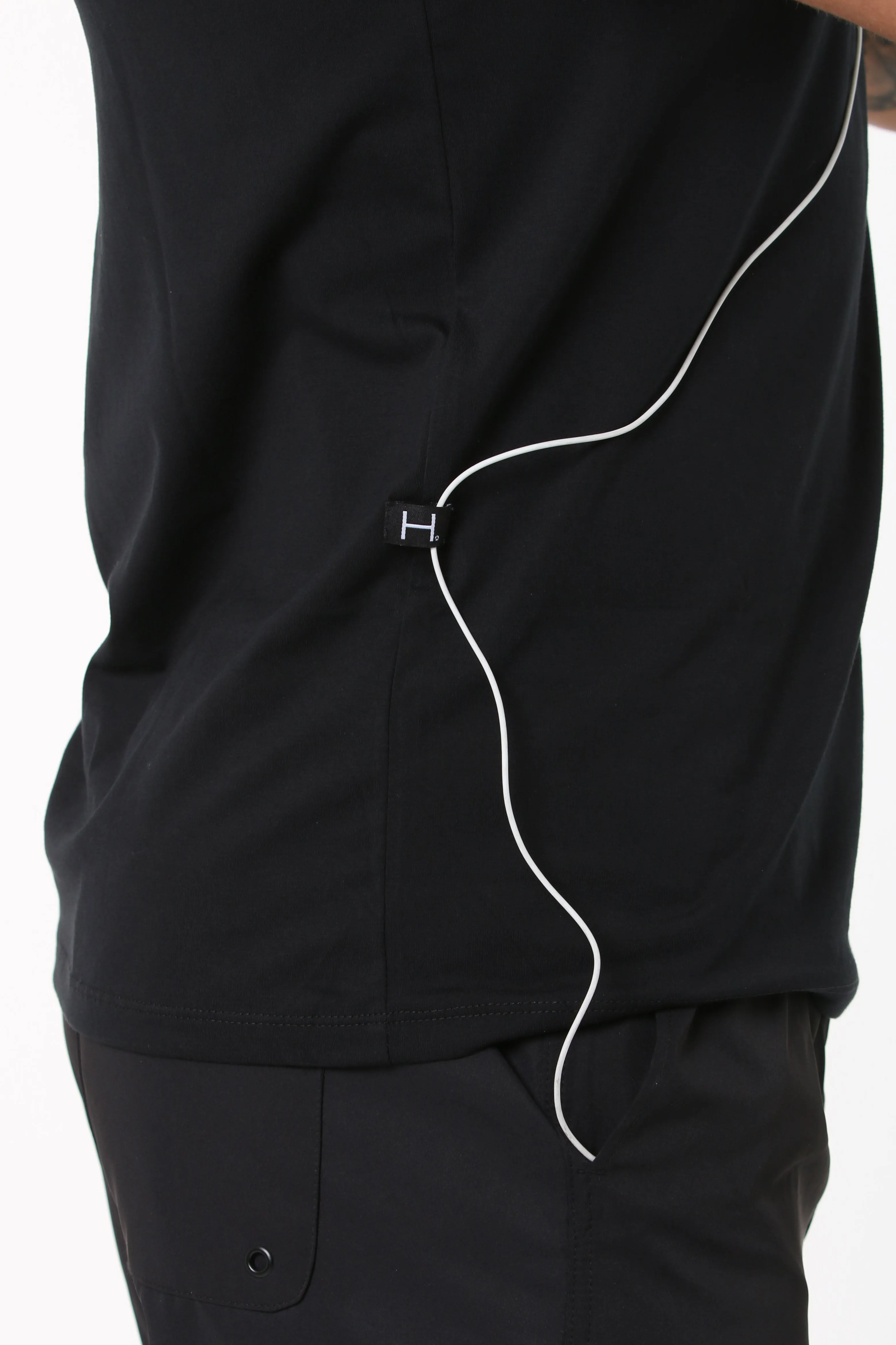 Reach Tee - Black