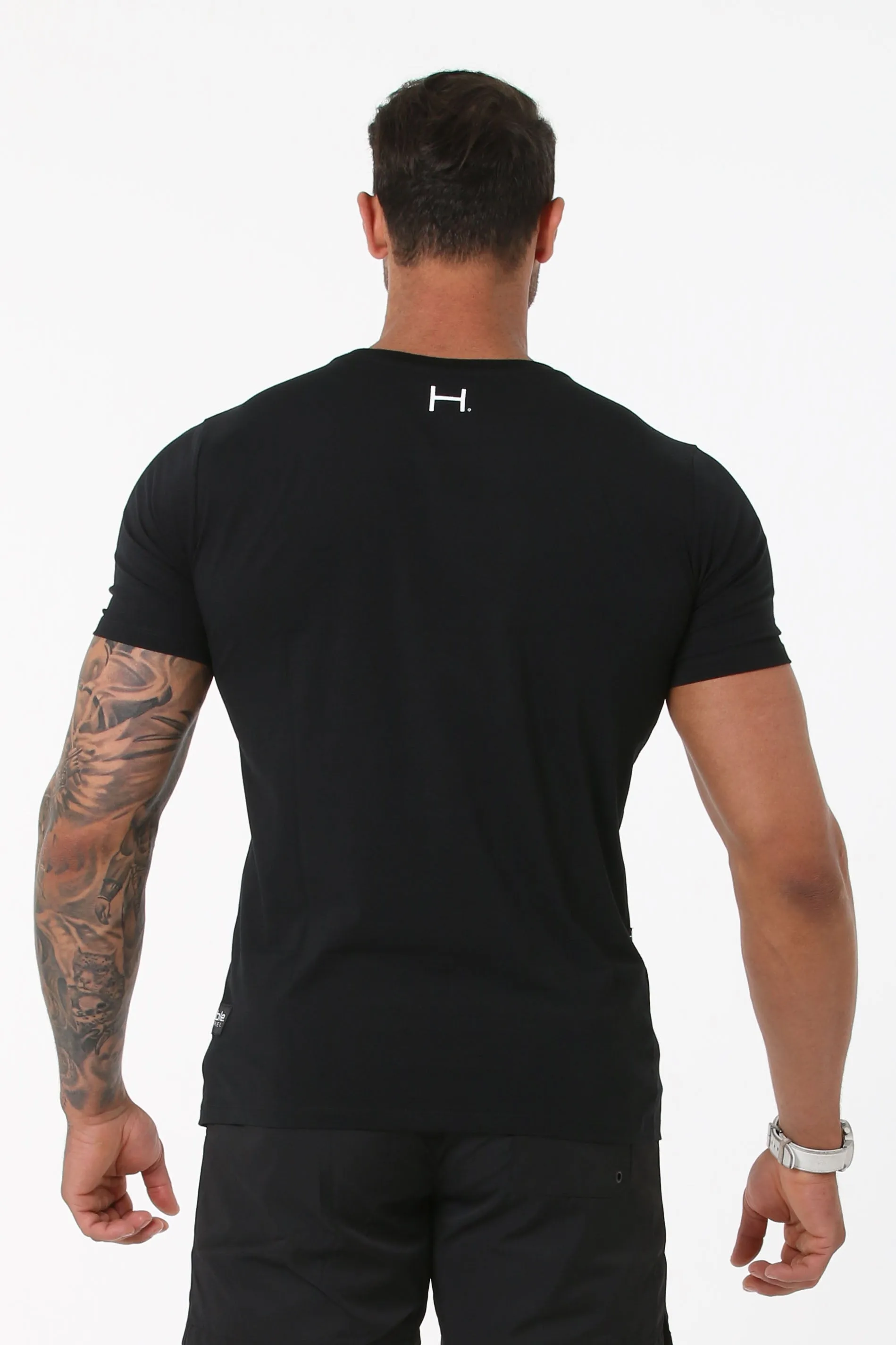Reach Tee - Black