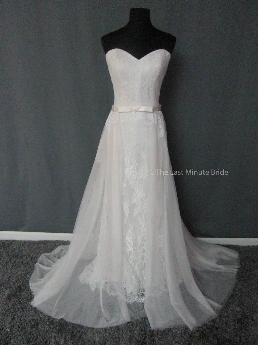 Rebecca Ingram Octavia 4MC890 w/detachable train