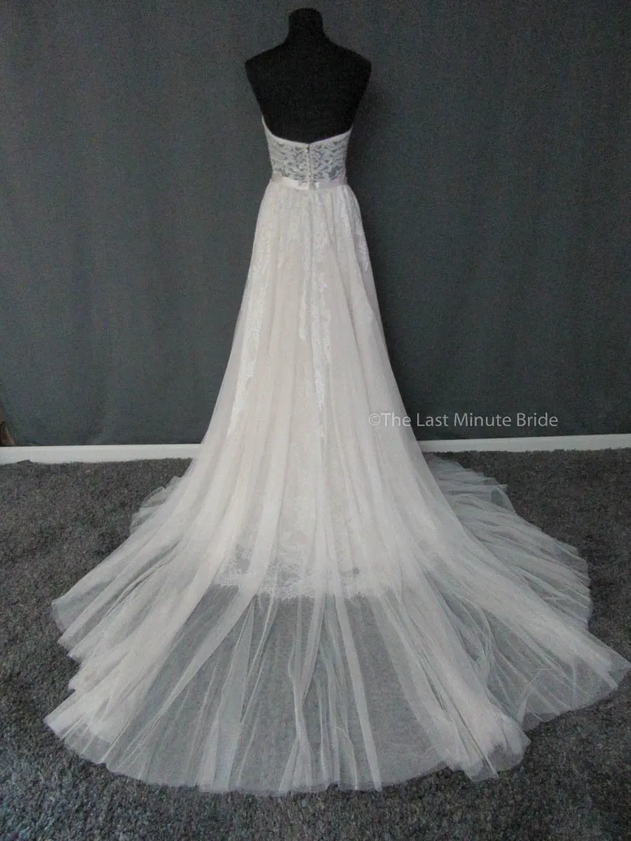Rebecca Ingram Octavia 4MC890 w/detachable train