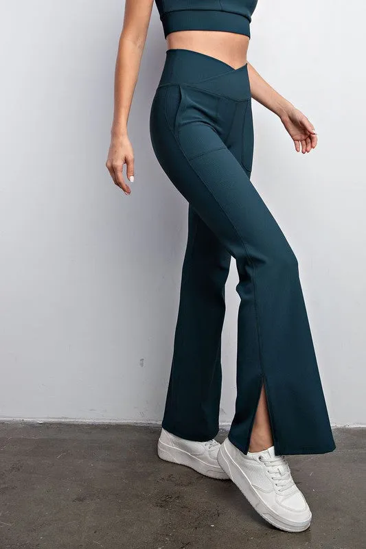 RIB V WAIST CROSSOVER FLARED LEGGINGS
