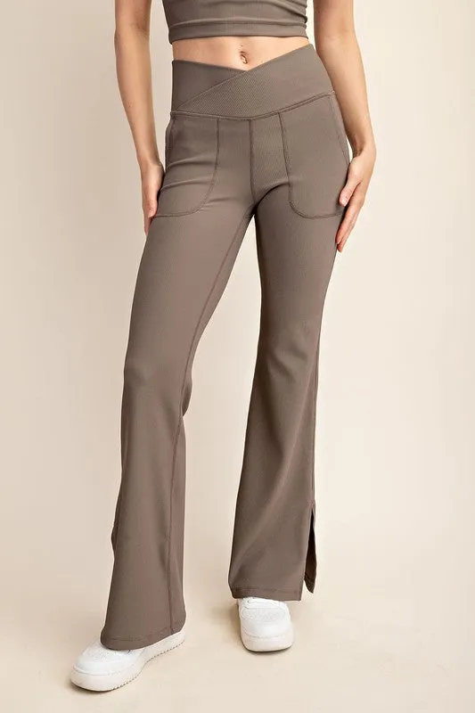 RIB V WAIST CROSSOVER FLARED LEGGINGS