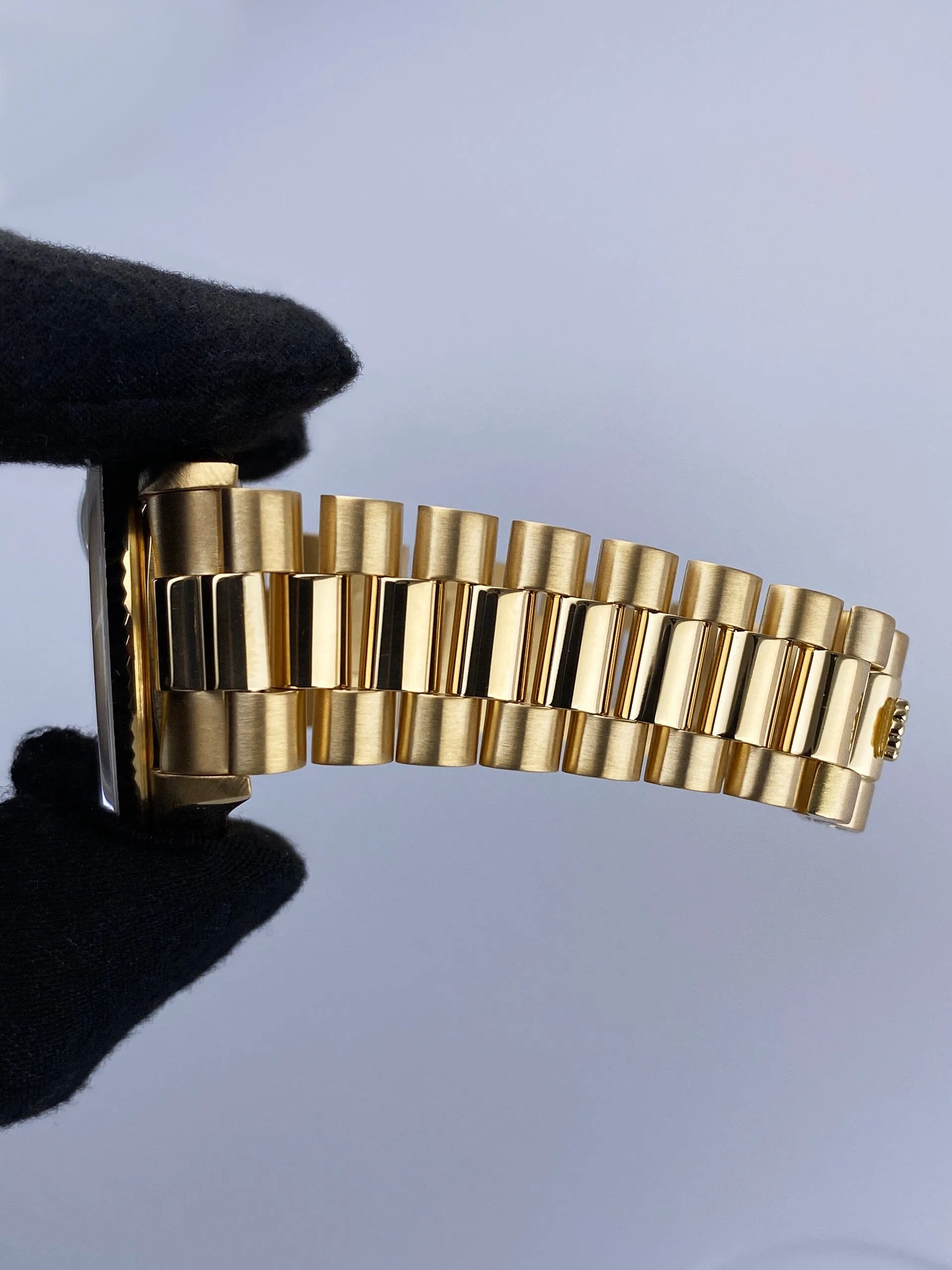 Rolex Day Date 18238 Diamond Dial Mens Watch Box Papers