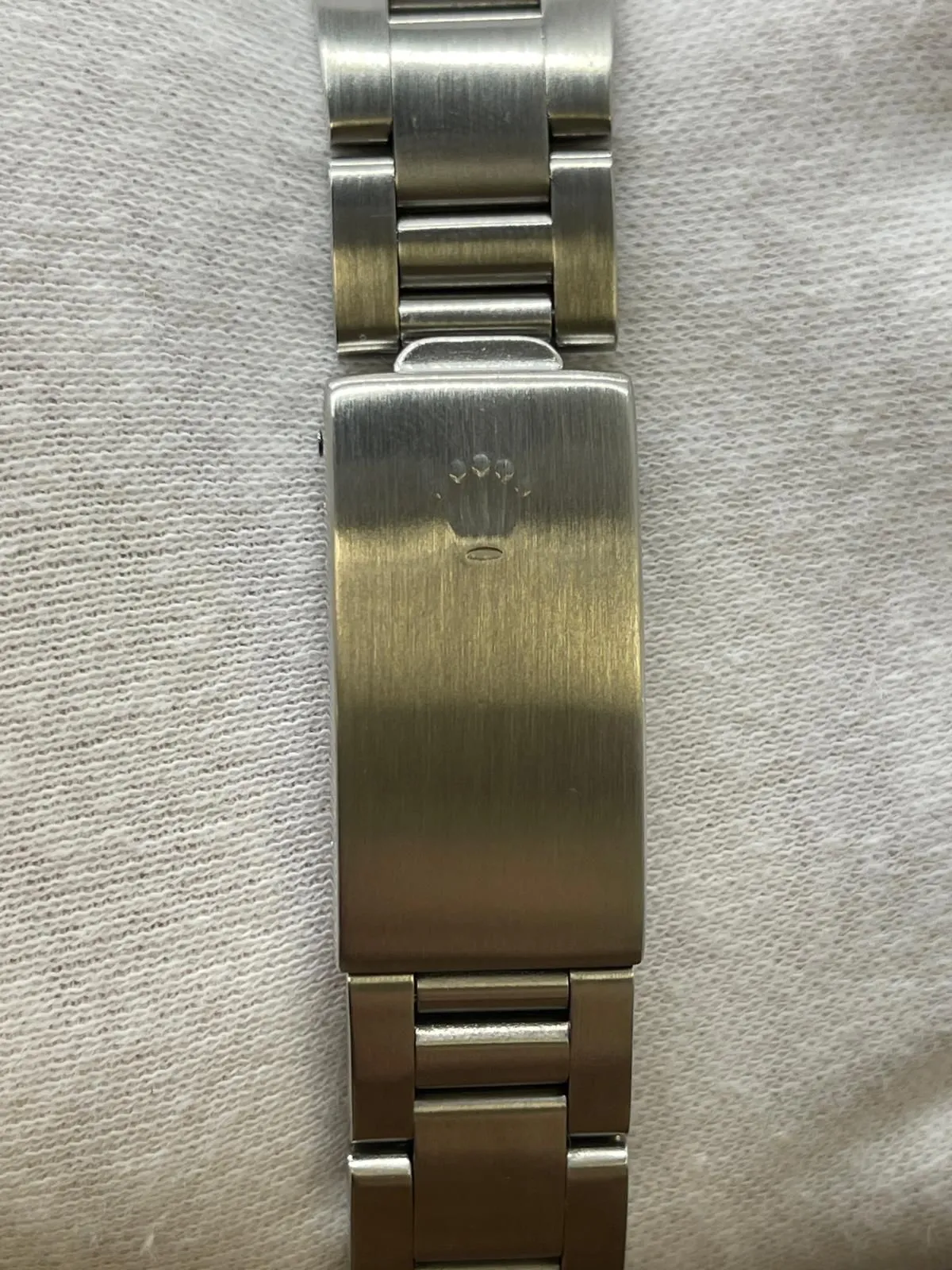 Rolex Oyster Perpetual Date 34mm 1500 Silver Dial Automatic Watch