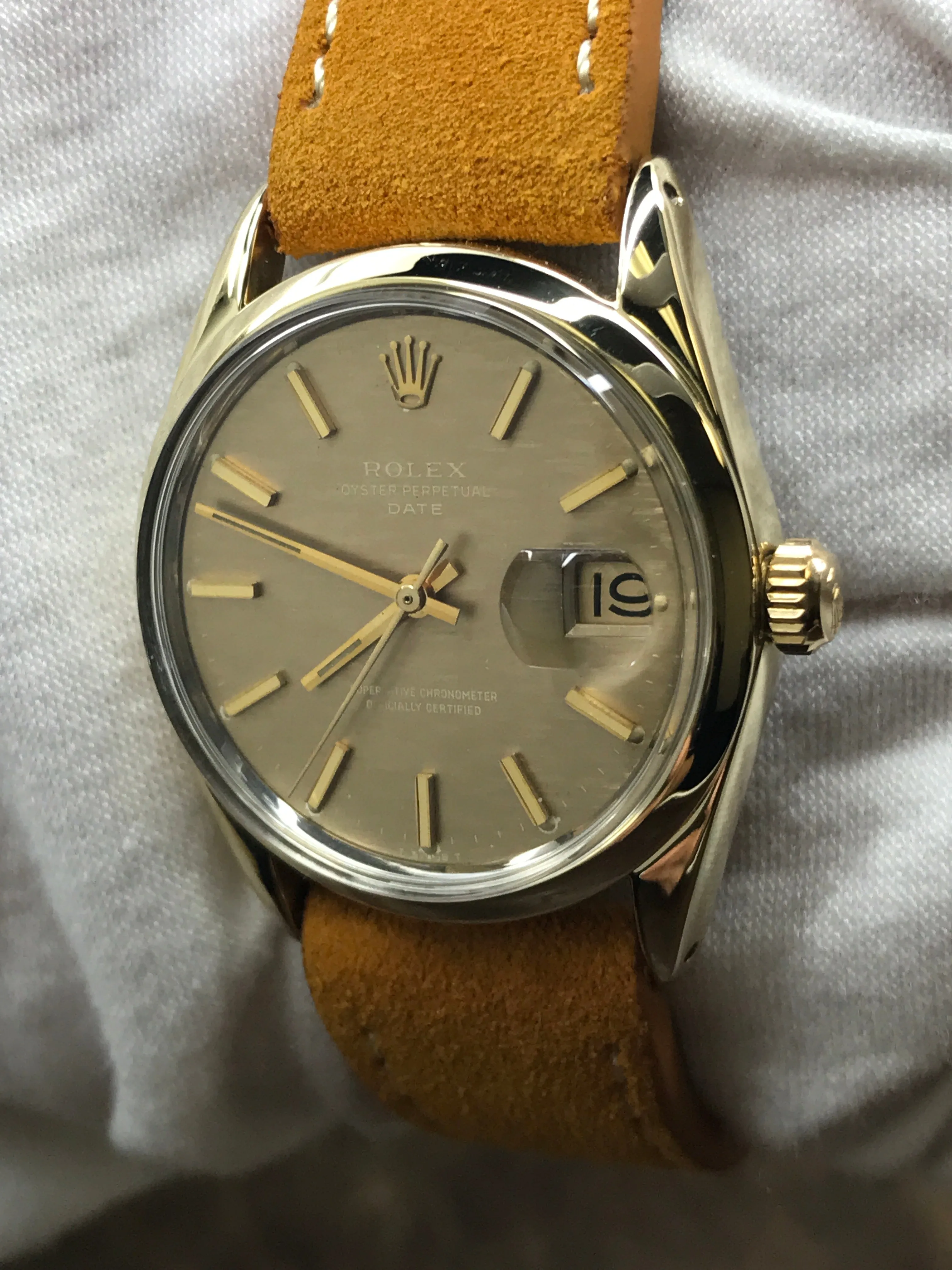 Rolex Oyster Perpetual Date 34mm 1550 Mosaic Champagne Dial Automatic Men's Watch
