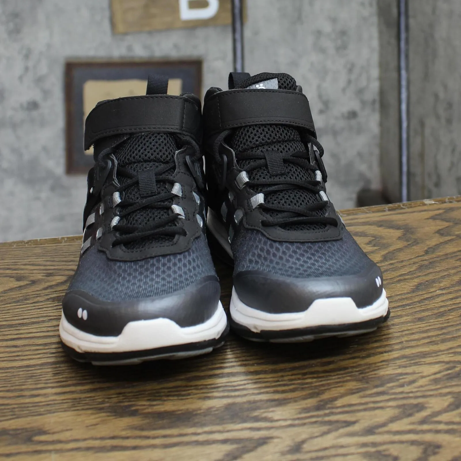 Ryka Womens Devotion Xt Mid Cross Trainer Sneakers Black / Grey / White 6.5M