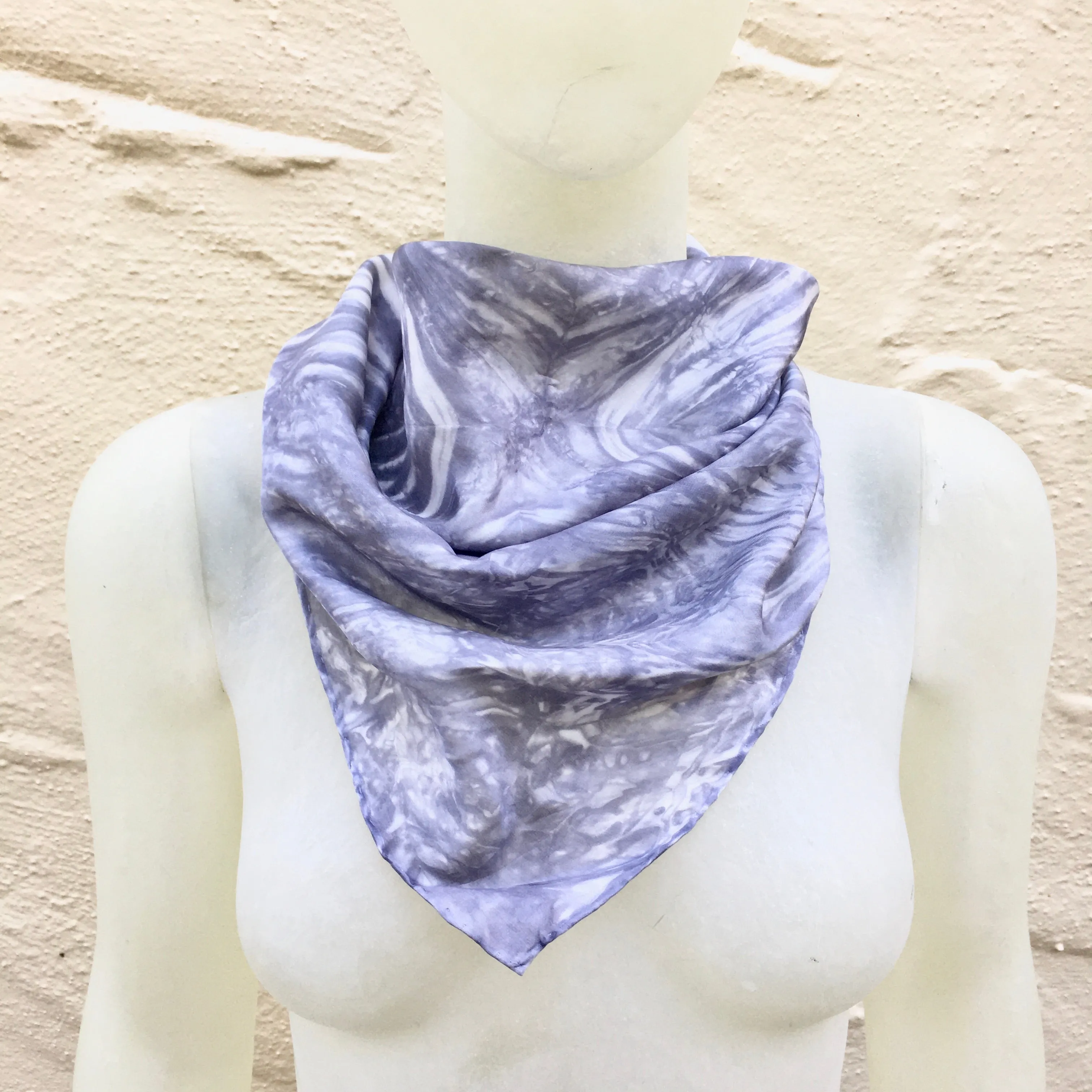 Scarf Spree: (S) Platinum & White 21"x21" Silk Bandana