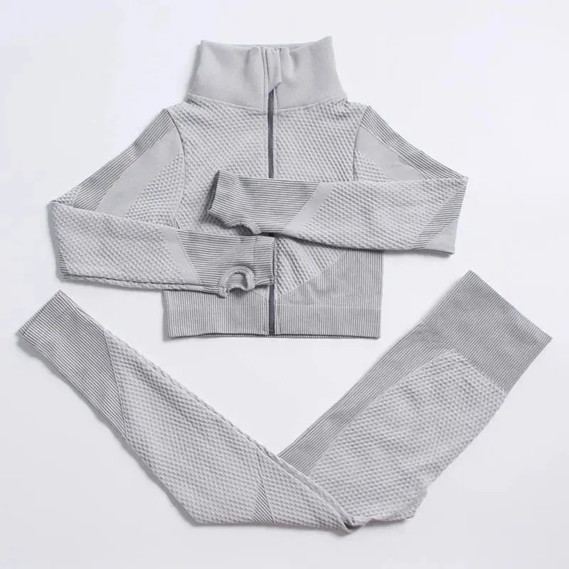 Seamless Yoga Gym Clothing Set for Women - Leggings and Sport Suit