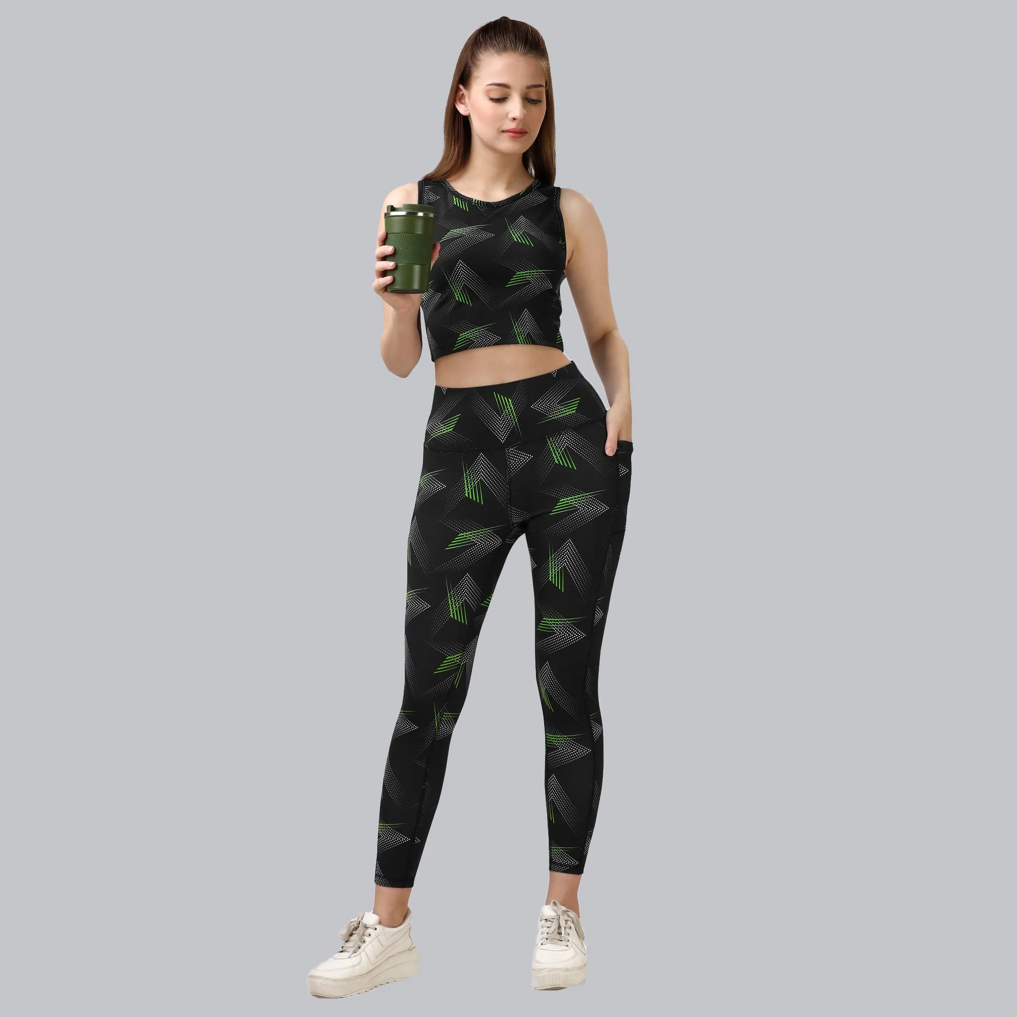 Sleeveless Activewear Printed Sports Crop Top