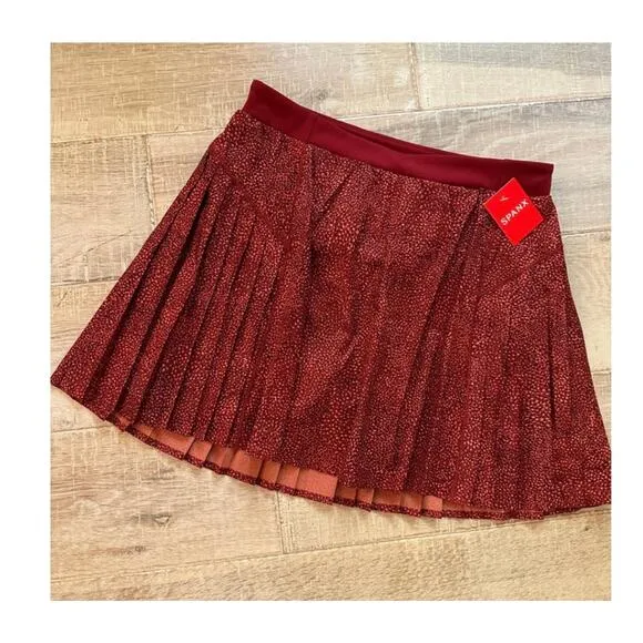 SPANX Womens Get Moving Pleated Tennis Pickleball Skort $88 NEW Size Medium Red