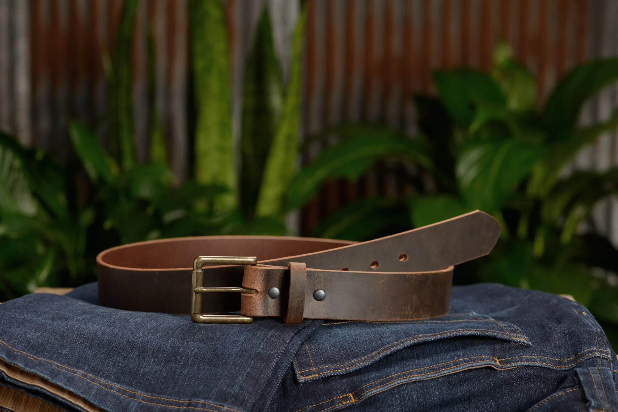 The Crazy Horse: Men's Rustic Brown Non Stitched Leather Belt 1.50"
