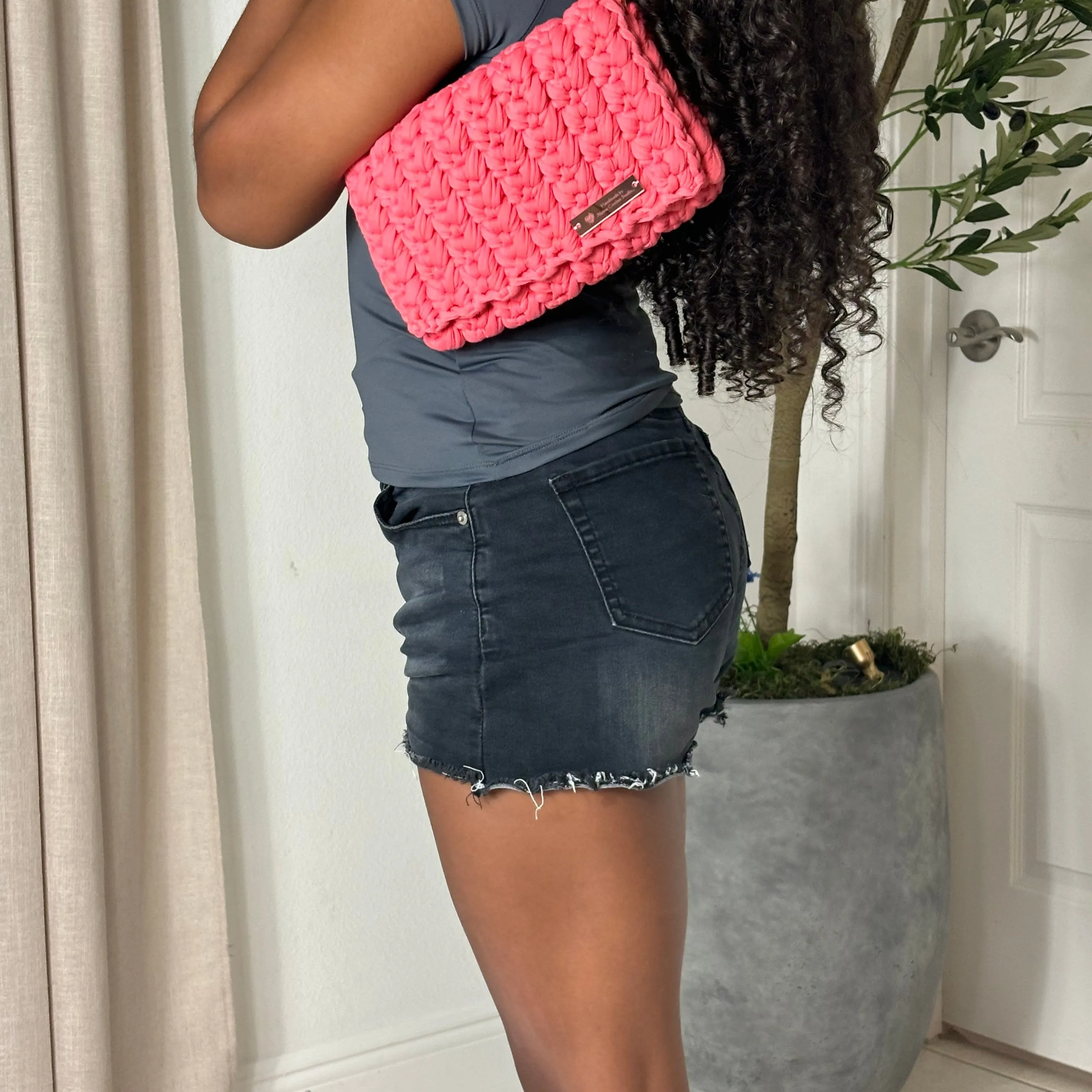 The Isabel – Handmade Crochet Shoulder Bag in Pink