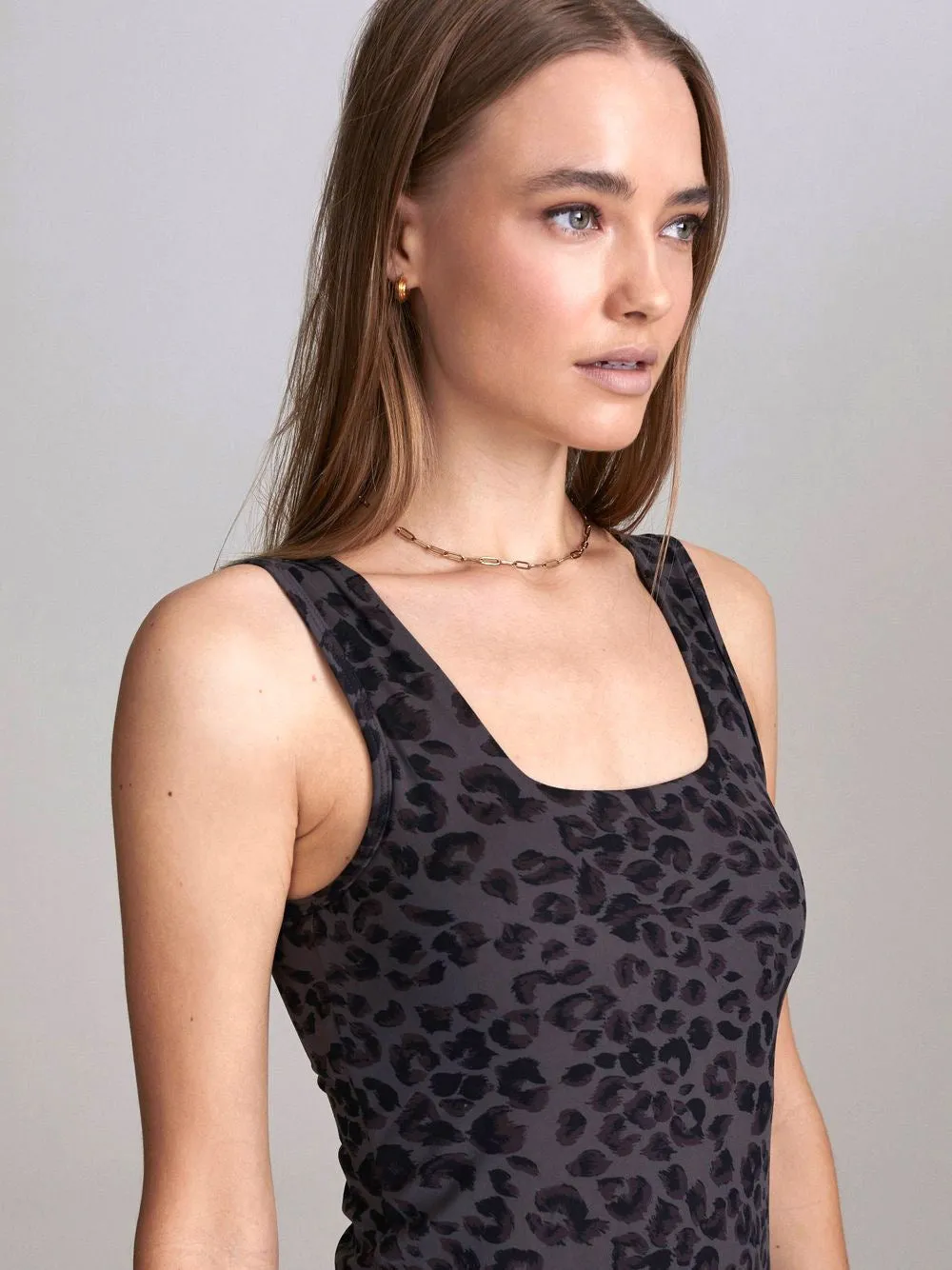 VARLEY Aletta Vest Iron Grey Cheetah