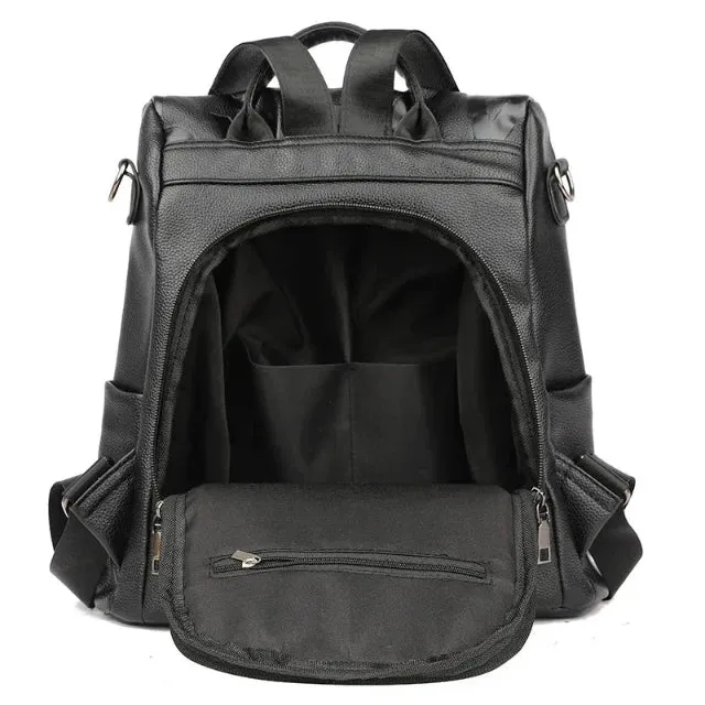 Versatile Shoulder bag in high quality soft leather lettering