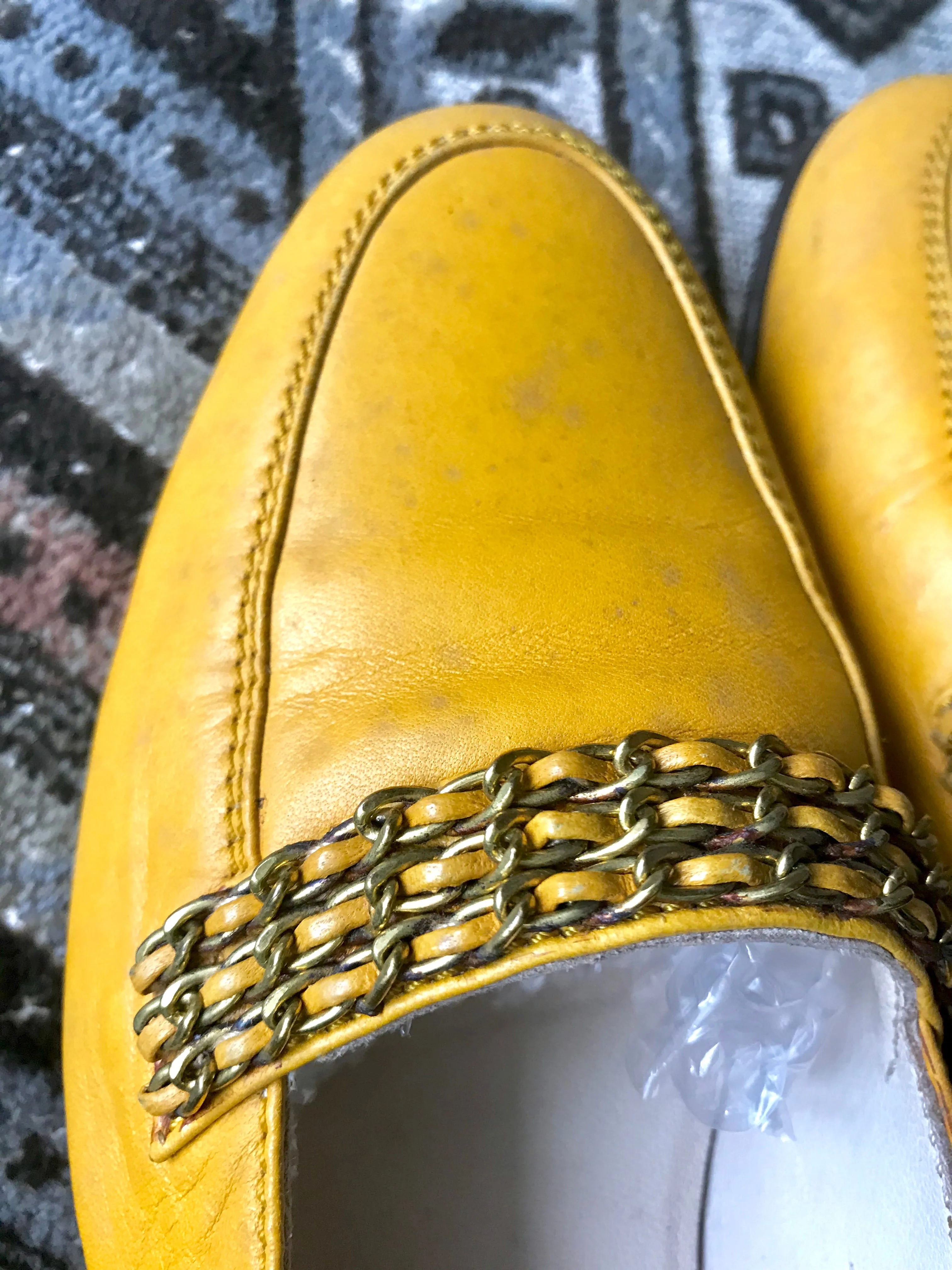 Vintage CHANEL yellow calfskin leather flat pump shoes with triple skinny chain belts. EU 36, US6-6.5