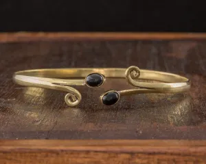 Winds of Onyx Arm Cuff
