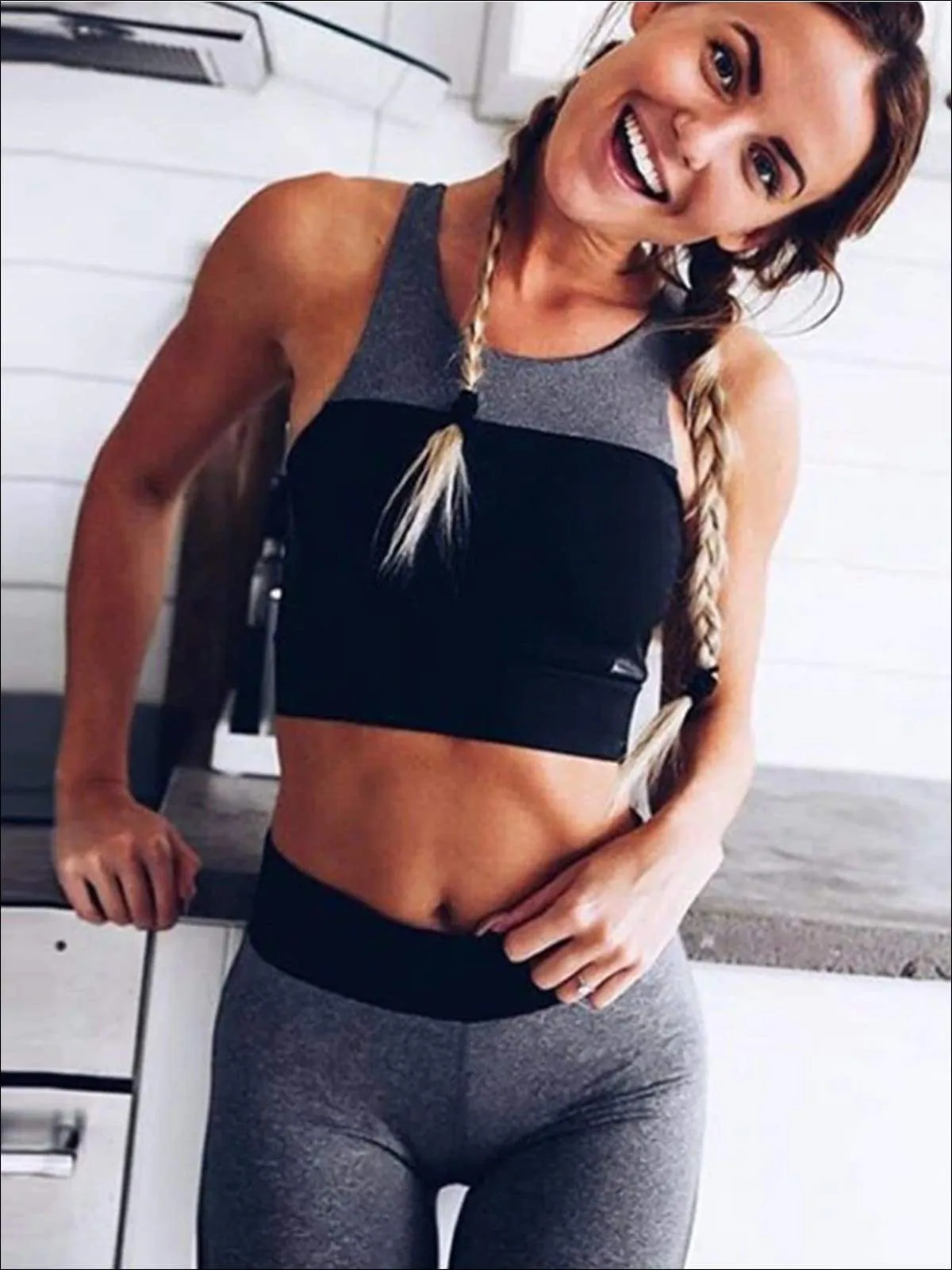 Women's Two Tone Sports Bra & Mid-Rise Leggings Set